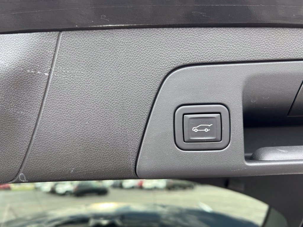 Used 2023 Buick Envision Avenir FWD image 35