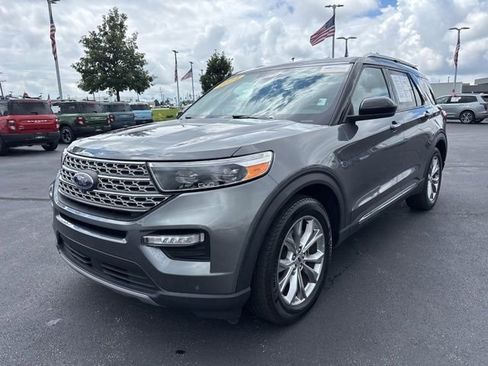 Certified 2024 Ford Explorer Limited RWD image 4