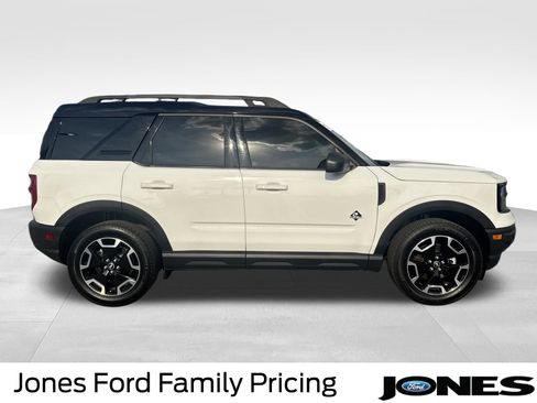 Used 2022 Ford Bronco Sport Outer Banks w/ Tech Package image 3
