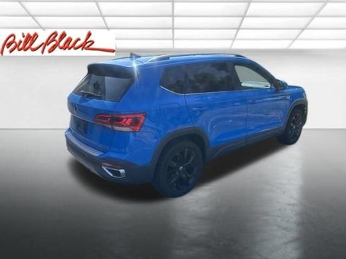 Used 2022 Volkswagen Taos SE FWD image 5