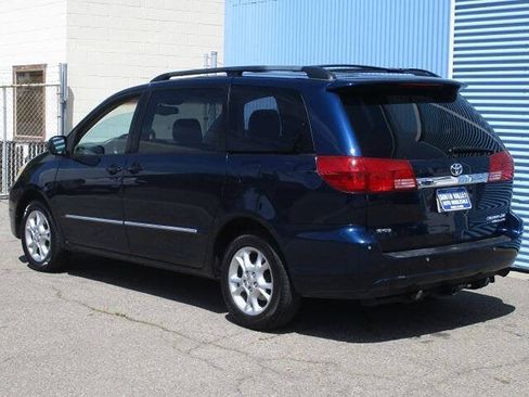 Used 2004 Toyota Sienna XLE AWD/4WD image 4