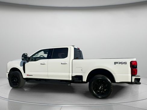 New 2026 Ford F350 Lariat w/ Black Appearance Package image 17