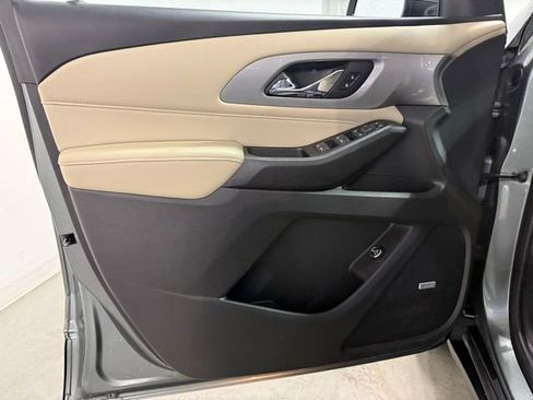 Certified 2023 Chevrolet Traverse LT w/ LT Premium Package image 10