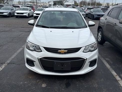 Used 2018 Chevrolet Sonic LT w/ Convenience Package image 2