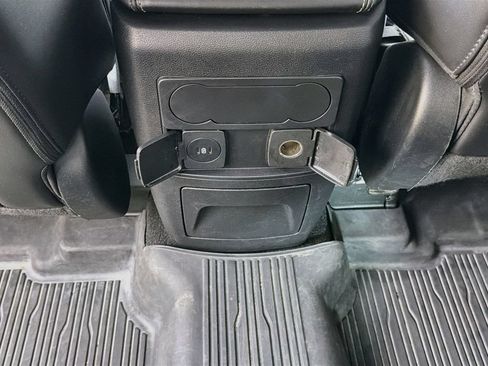 Used 2024 Ford Explorer XLT w/ Equipment Group 202A AWD/4WD image 37