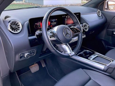 Used 2025 Mercedes-Benz GLA 250 image 17