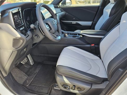 Used 2025 Lexus TX 350 AWD image 17