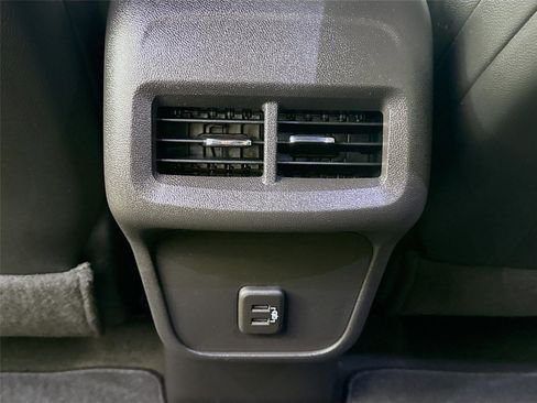 Used 2024 Chevrolet Equinox RS image 25