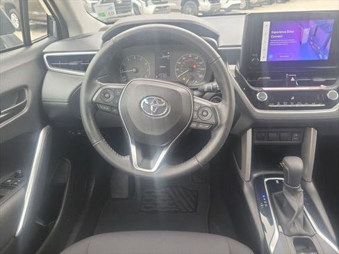 Certified 2023 Toyota Corolla Cross LE image 19