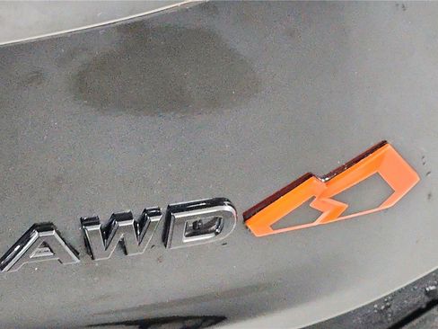 Certified 2025 Nissan Rogue SV image 34