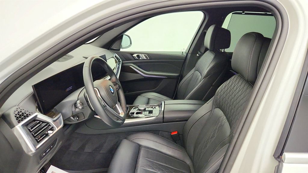 Used 2025 BMW X5 xDrive40i AWD/4WD image 21
