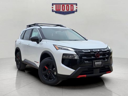 New 2026 Nissan Rogue SV AWD/4WD image 1