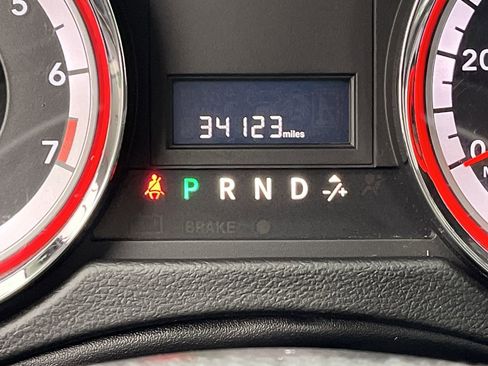 Used 2017 Dodge Grand Caravan SE image 14