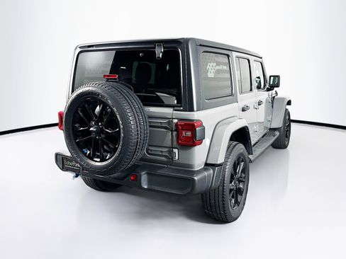 Used 2023 Jeep Wrangler Unlimited Sahara AWD/4WD image 9