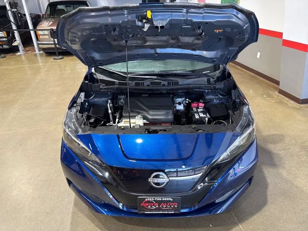 Used 2025 Nissan Leaf S FWD image 9