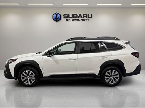 Used 2025 Subaru Outback Premium w/ Tech Package 1 AWD/4WD image 2