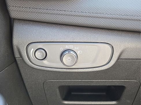 Used 2025 Chevrolet TrailBlazer LT image 24