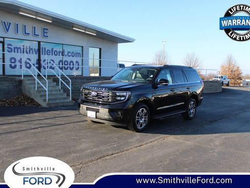 New 2025 Ford Expedition Active image 1