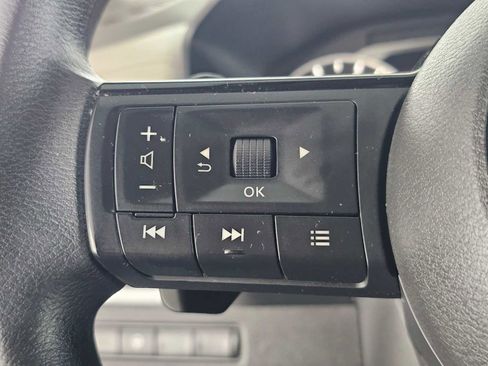Used 2023 Nissan Rogue SV FWD image 28