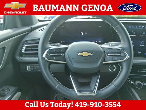 Used 2026 Chevrolet Traverse LT w/ Driver Confidence Package FWD image 17