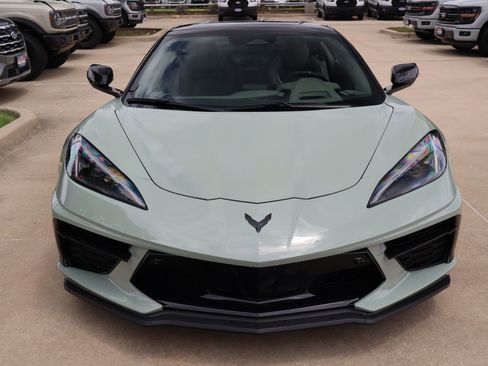 Used 2024 Chevrolet Corvette Stingray Premium Conv w/ Z51 Performance Package RWD image 9