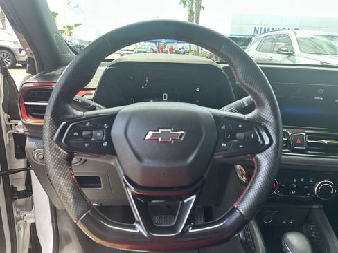 Used 2025 Chevrolet TrailBlazer RS FWD image 21