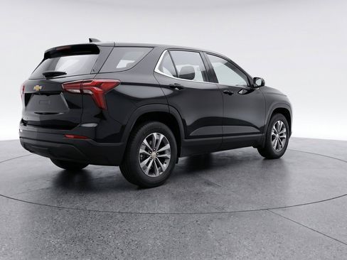 Used 2025 Chevrolet Equinox LT FWD image 9