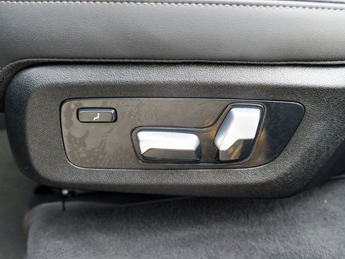 Used 2024 BMW X7 xDrive40i image 30