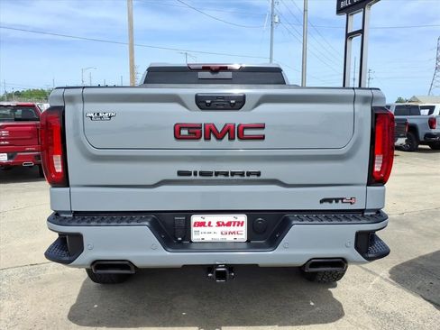 Used 2025 GMC Sierra 1500 AT4 w/ AT4 Premium Package AWD/4WD image 6