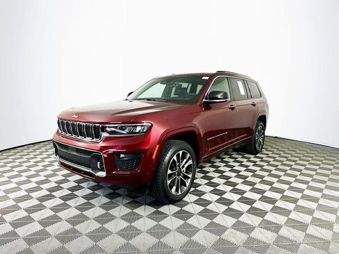 Used 2021 Jeep Grand Cherokee L Overland w/ Luxury Tech Group IV image 4