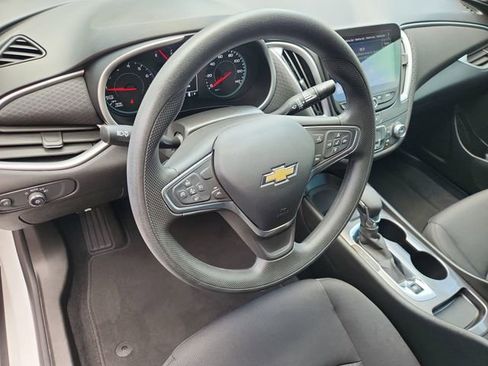 Used 2023 Chevrolet Malibu LS image 10