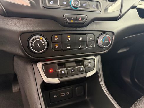 Used 2022 GMC Terrain SLE w/ Elevation Edition FWD image 16