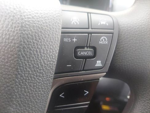 Used 2025 Toyota Camry LE FWD image 10