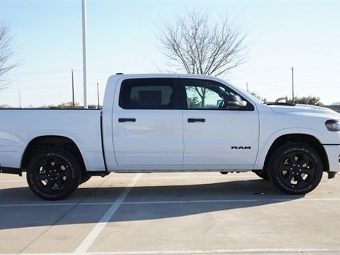 New 2026 RAM 1500 4x4 Crew Cab image 10