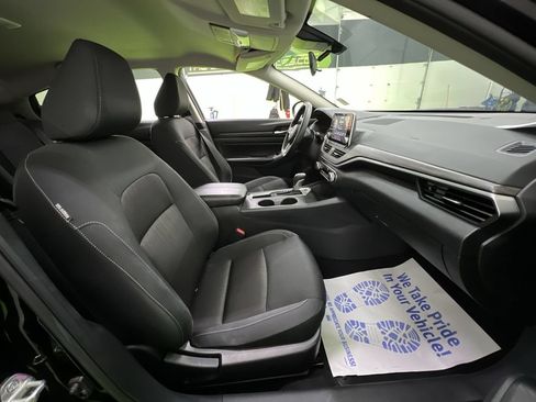 Used 2025 Nissan Altima 2.5 SV FWD image 27