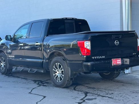 Used 2021 Nissan Titan SV w/ SV Convenience Package image 7