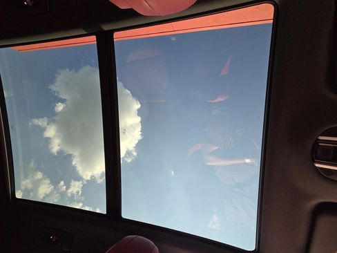 Used 2019 Porsche Cayenne image 31