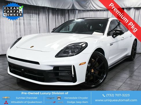 Used 2025 Porsche Panamera 4 E-Hybrid AWD/4WD image 1