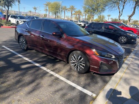 Certified 2023 Nissan Altima 2.5 SV image 3