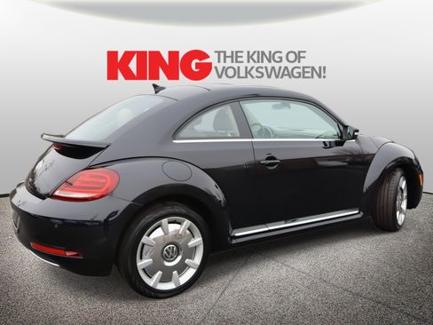 Used 2019 Volkswagen Beetle 2.0T SE w/ SE Premium Package image 3