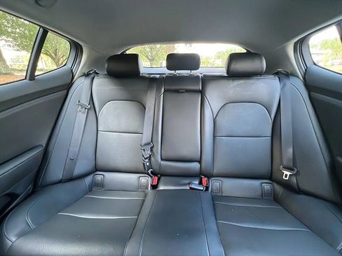 Used 2018 Kia Stinger RWD image 36