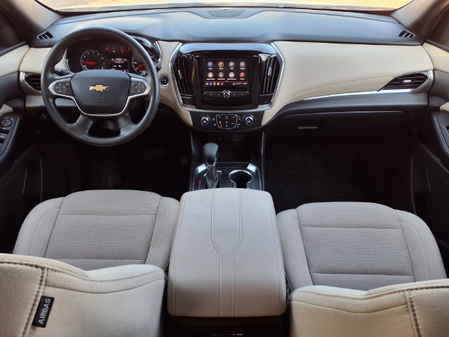 Used 2023 Chevrolet Traverse LS FWD image 8