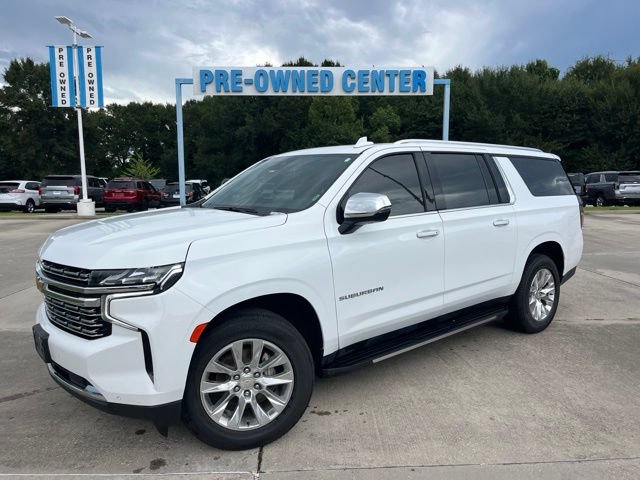 Used 2023 Chevrolet Suburban Premier AWD/4WD image 2