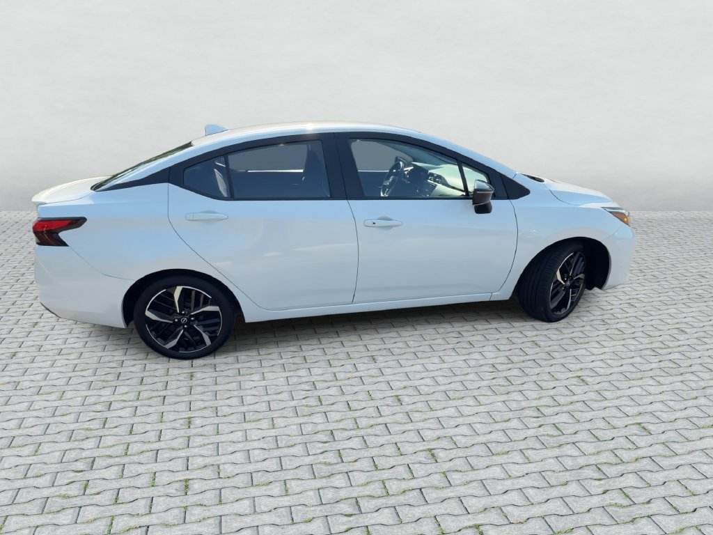 Certified 2024 Nissan Versa SR FWD image 9