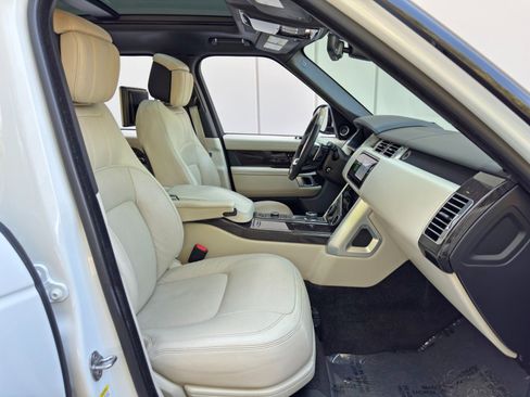 Used 2020 Land Rover Range Rover Autobiography image 16