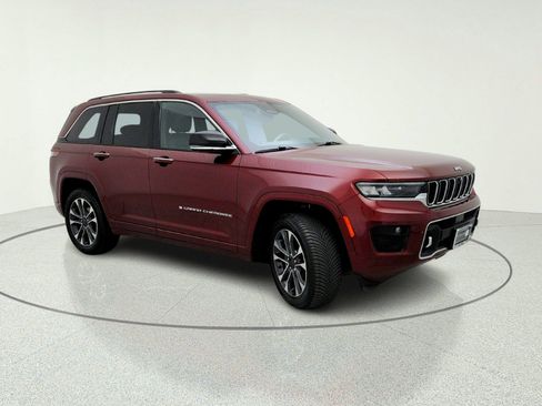 Used 2022 Jeep Grand Cherokee Overland w/ Adv Protech Group III AWD/4WD image 5