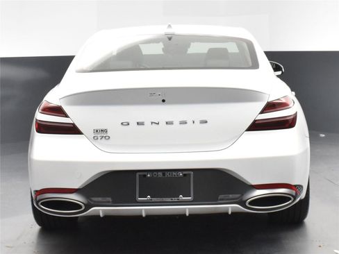 Used 2025 Genesis G70 2.5T image 13