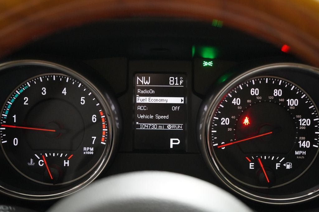 Used 2013 Jeep Grand Cherokee Overland w/ Advance Technology Group AWD/4WD image 18