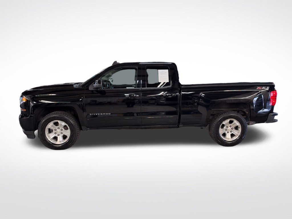 Used 2017 Chevrolet Silverado 1500 LT w/ All Star Edition AWD/4WD image 2