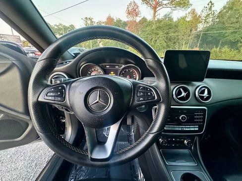Used 2018 Mercedes-Benz CLA 250 image 15